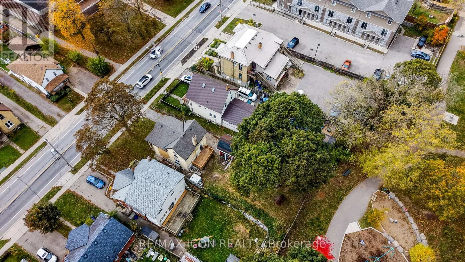 134 COURTLAND AVENUE E