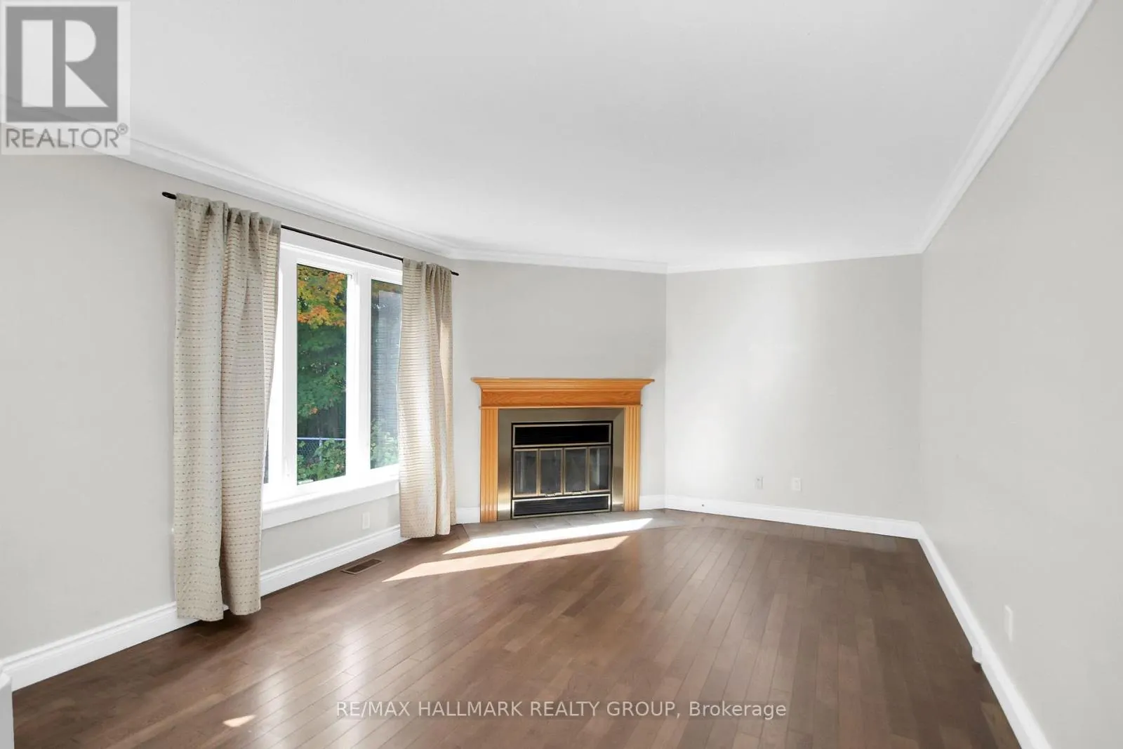 1662 HUNTERS RUN DRIVE