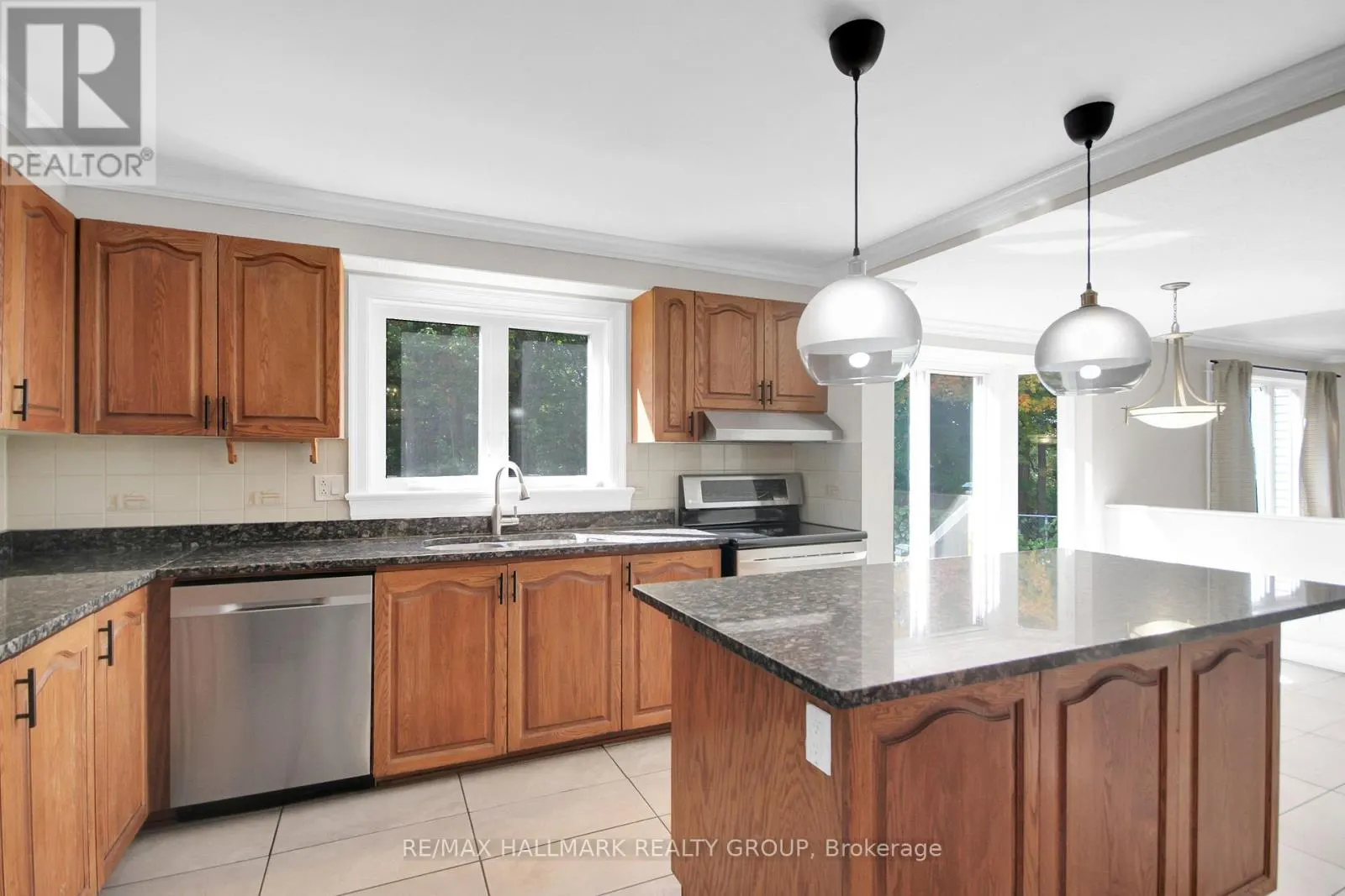 1662 HUNTERS RUN DRIVE