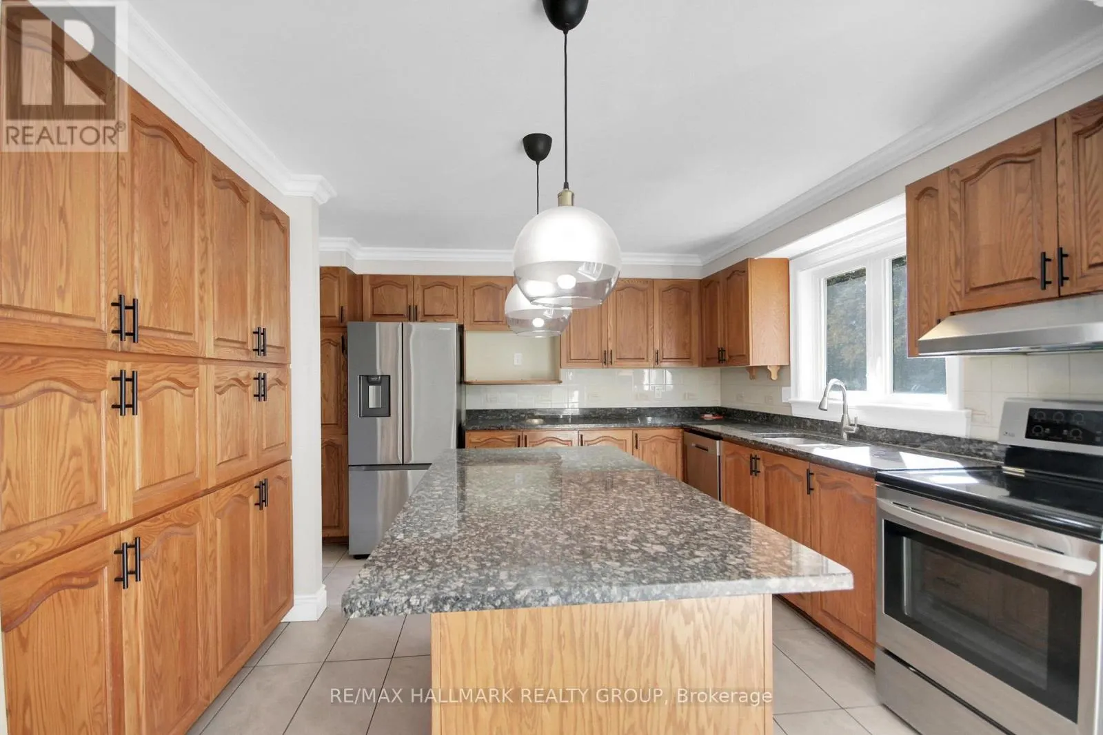 1662 HUNTERS RUN DRIVE