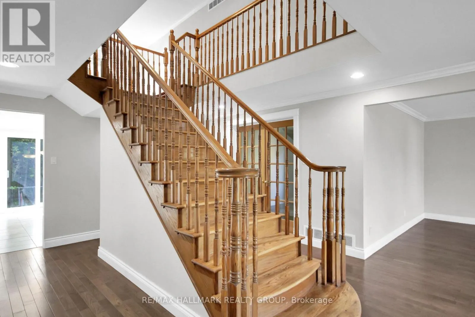 1662 HUNTERS RUN DRIVE