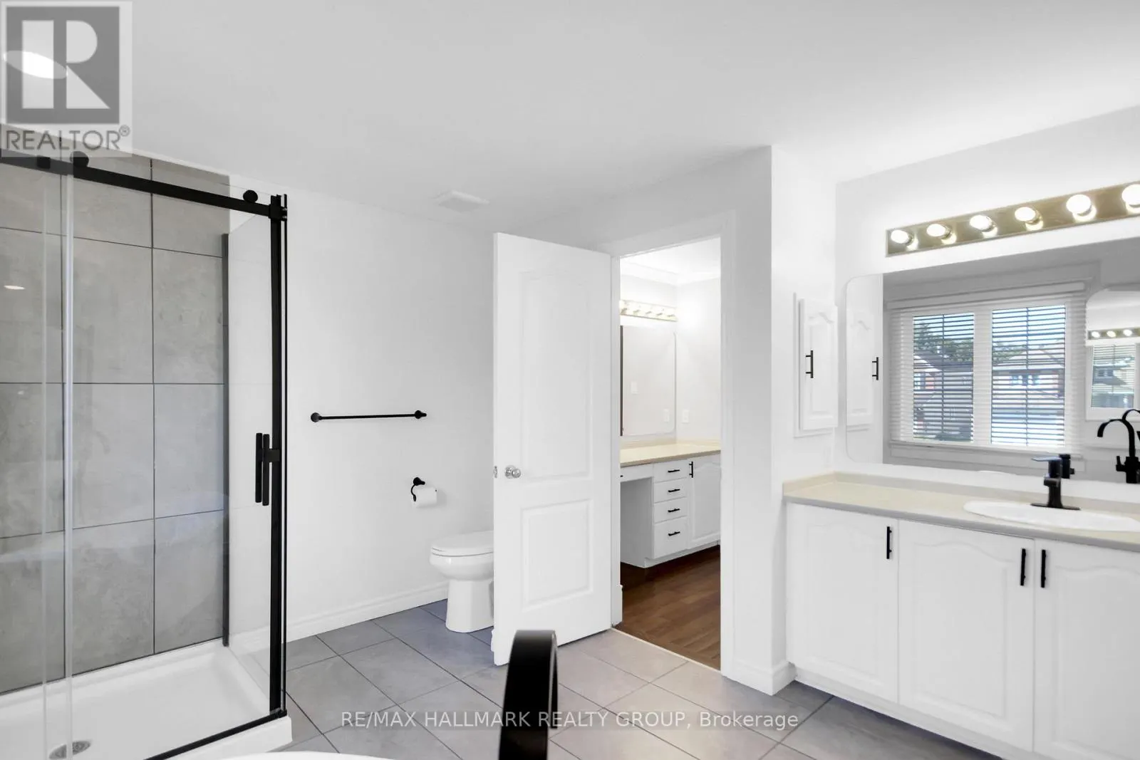 1662 HUNTERS RUN DRIVE