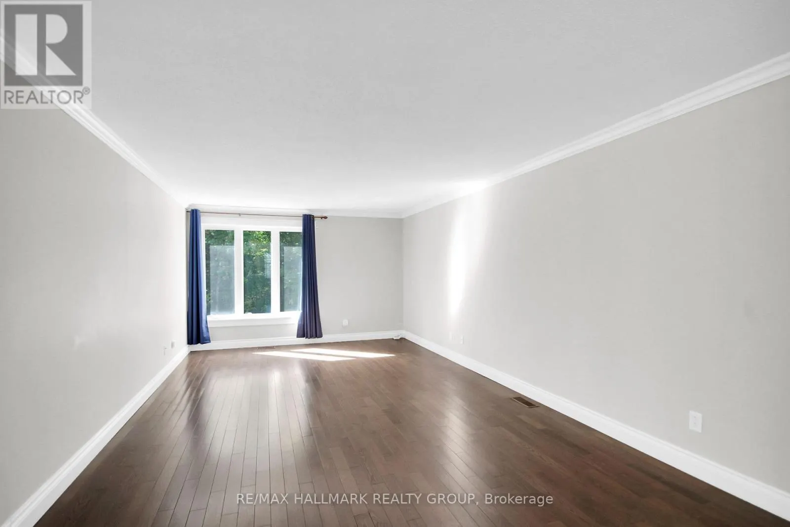 1662 HUNTERS RUN DRIVE