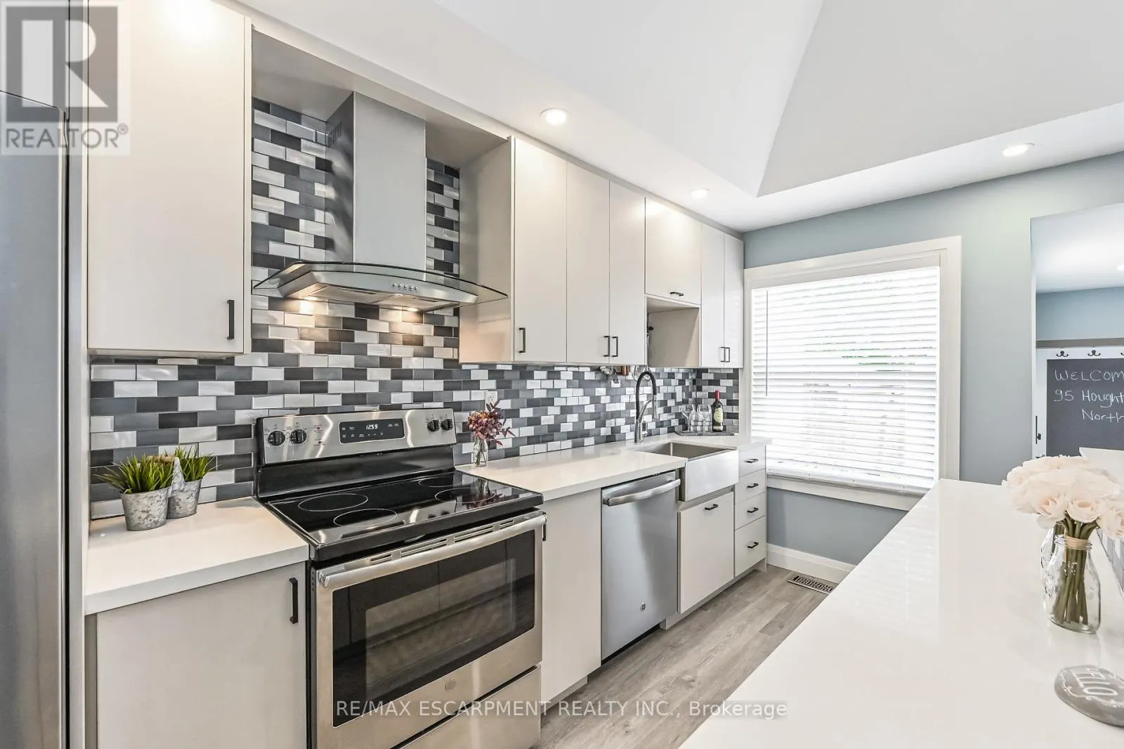 95 HOUGHTON AVENUE N