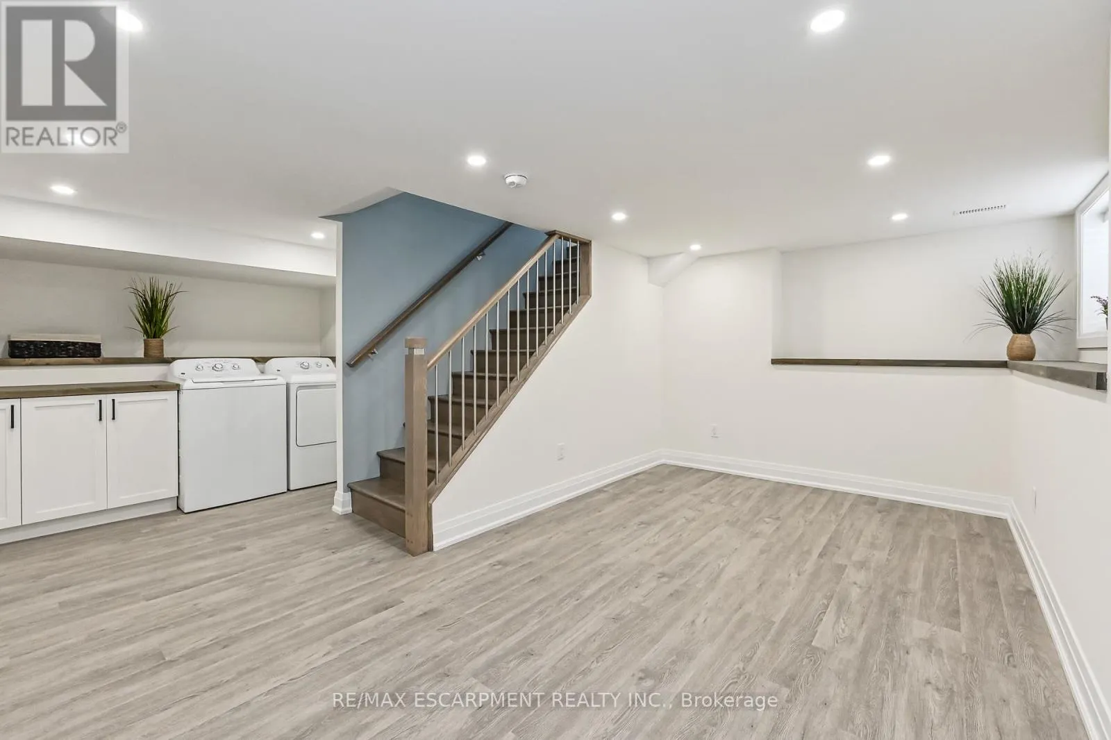 95 HOUGHTON AVENUE N