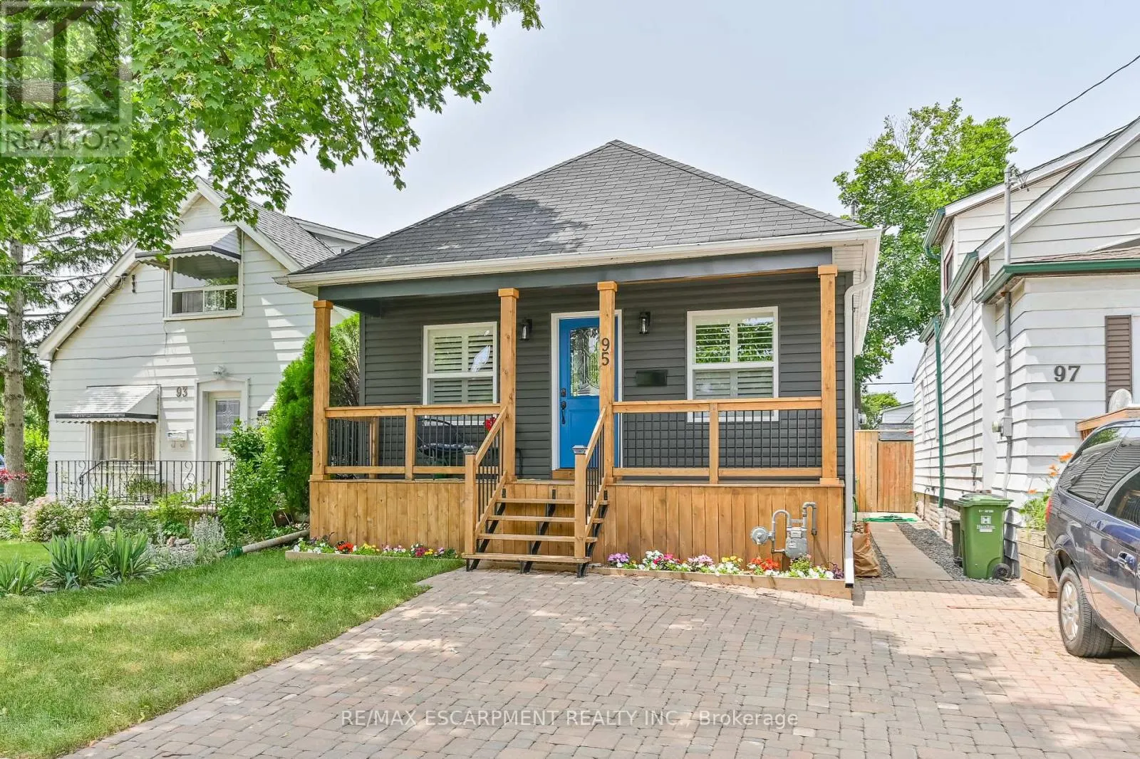 95 HOUGHTON AVENUE N