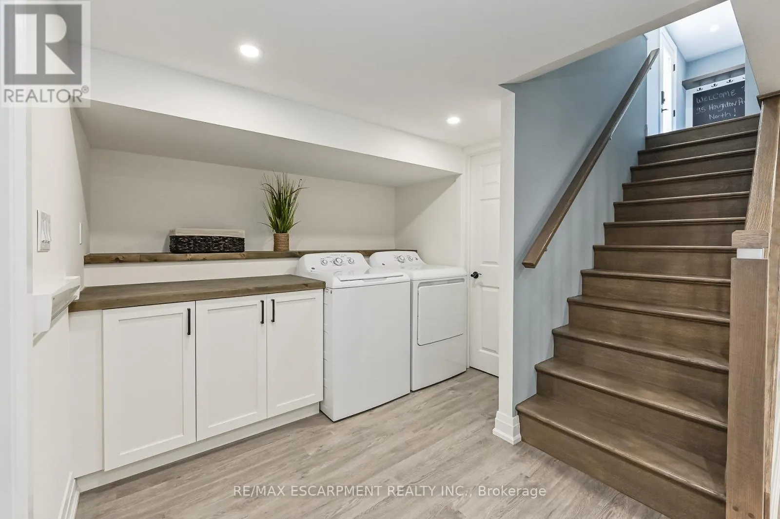 95 HOUGHTON AVENUE N