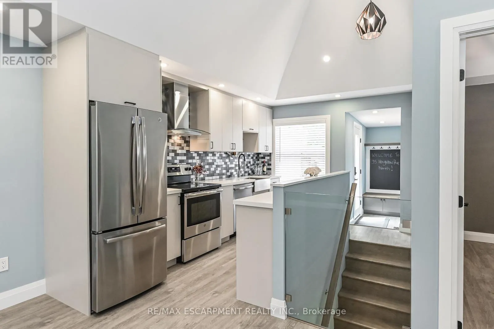 95 HOUGHTON AVENUE N