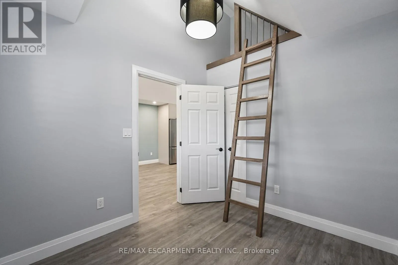 95 HOUGHTON AVENUE N