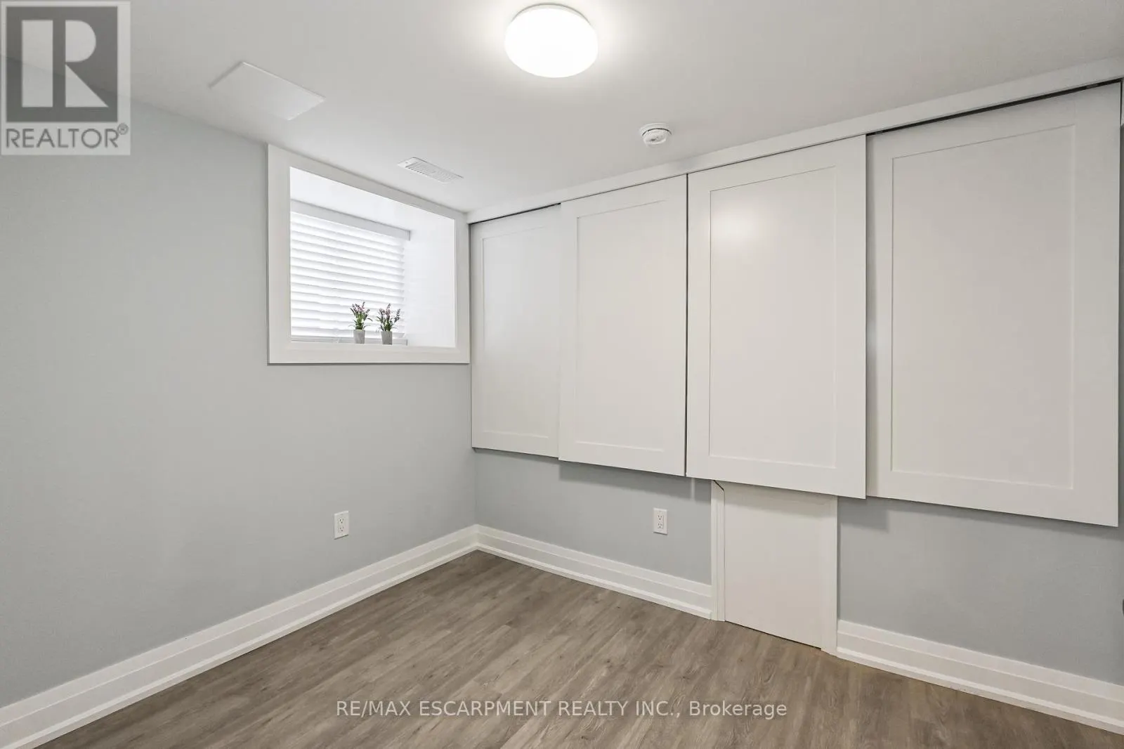 95 HOUGHTON AVENUE N