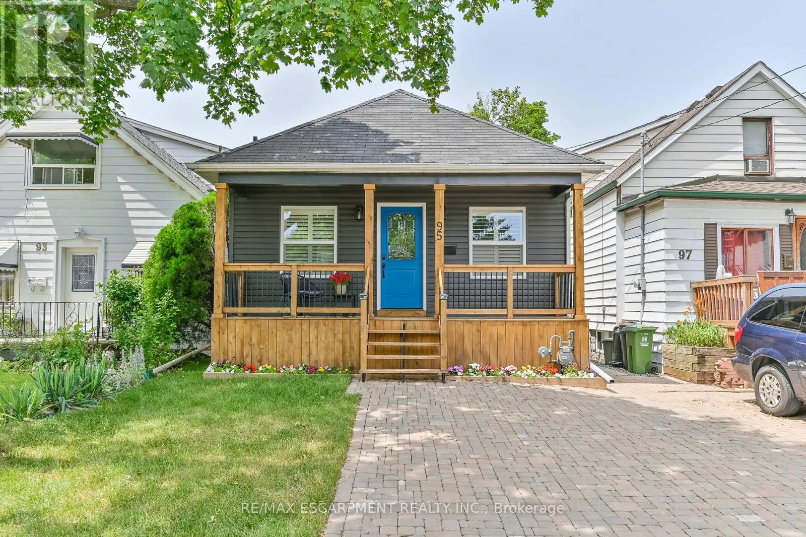 95 HOUGHTON AVENUE N