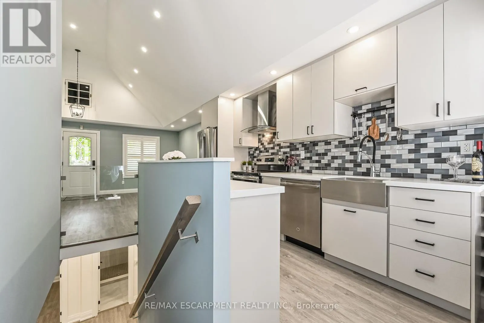 95 HOUGHTON AVENUE N