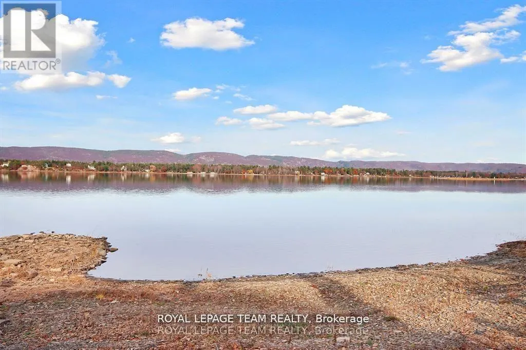 3886 ARMITAGE AVENUE