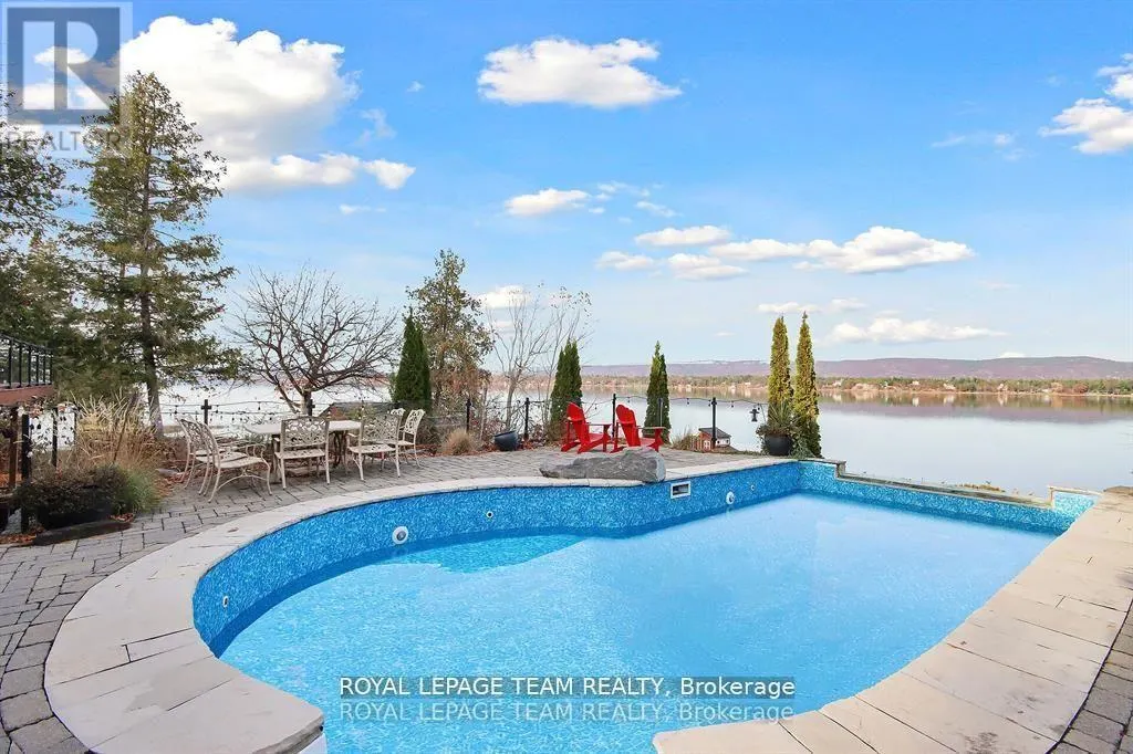 3886 ARMITAGE AVENUE