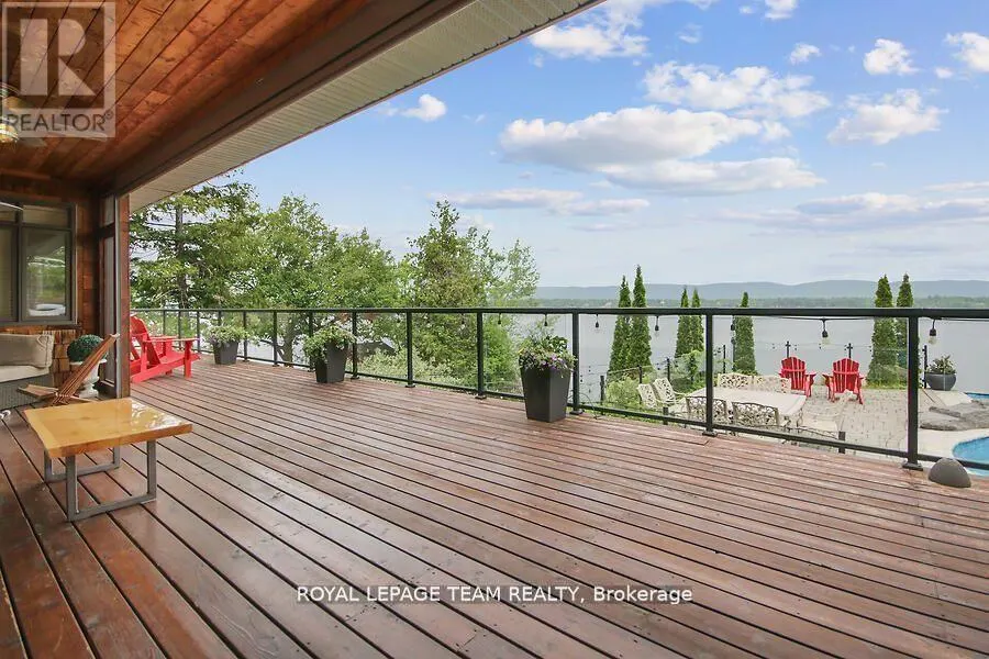 3886 ARMITAGE AVENUE