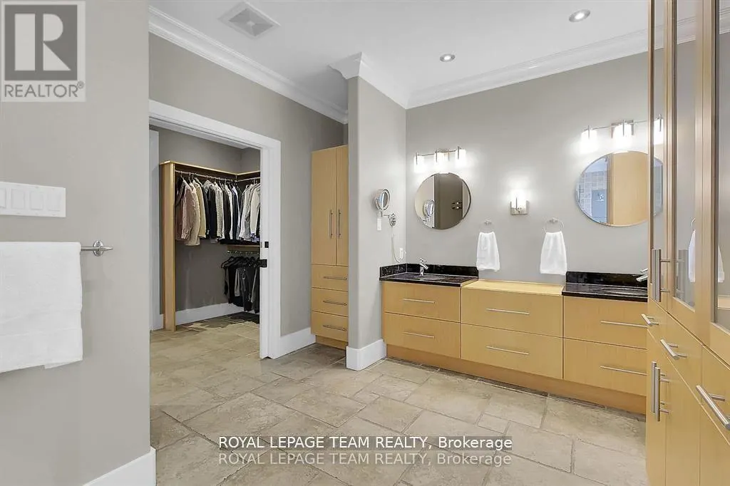 3886 ARMITAGE AVENUE