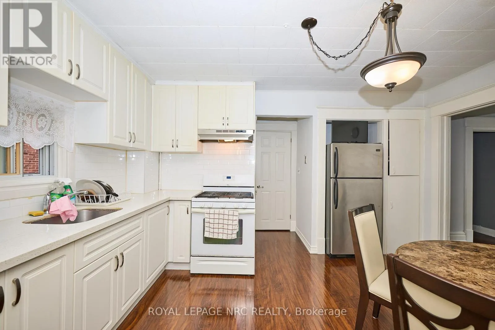 6173 PINE GROVE AVENUE