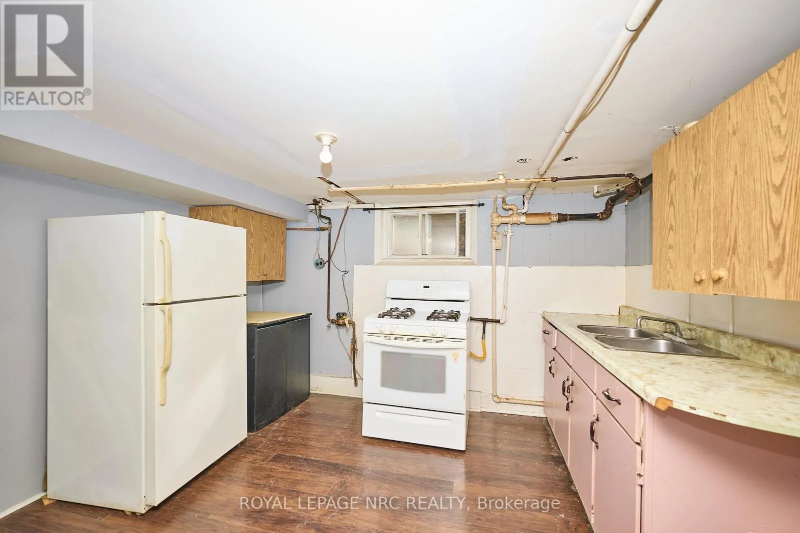 6173 PINE GROVE AVENUE