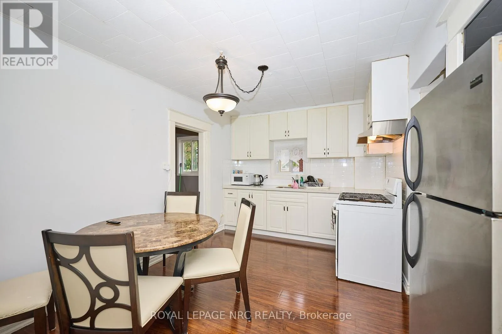 6173 PINE GROVE AVENUE