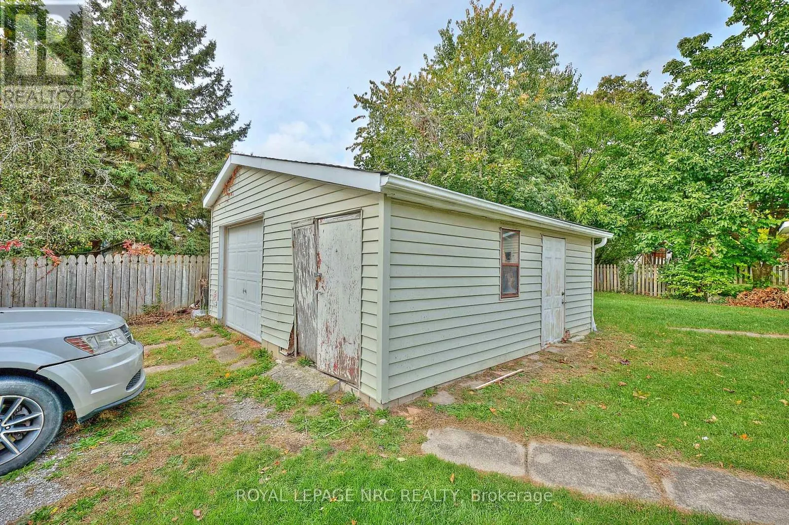 6173 PINE GROVE AVENUE