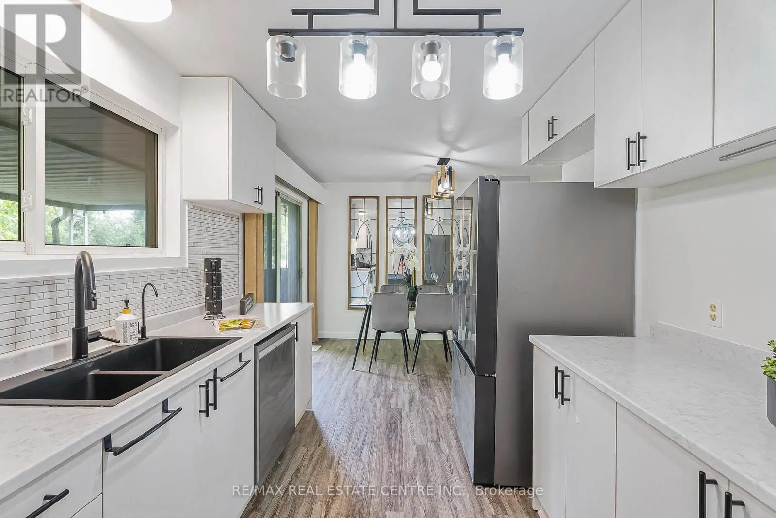 95 RIPPLEWOOD CRESCENT