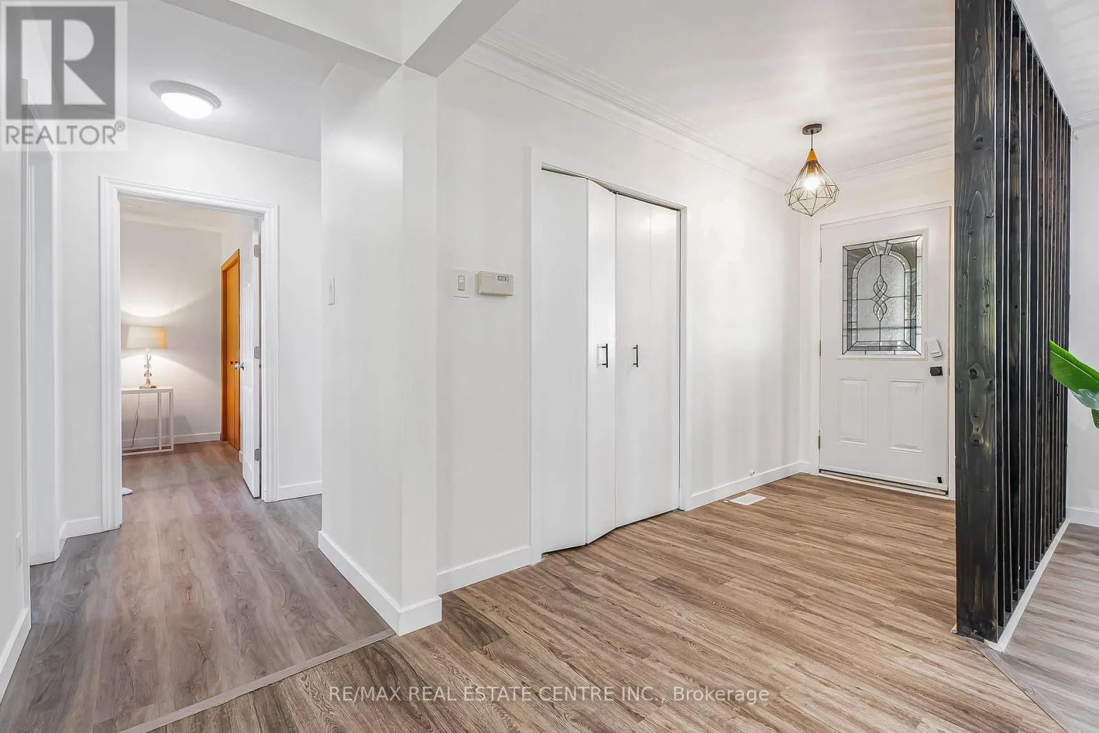 95 RIPPLEWOOD CRESCENT