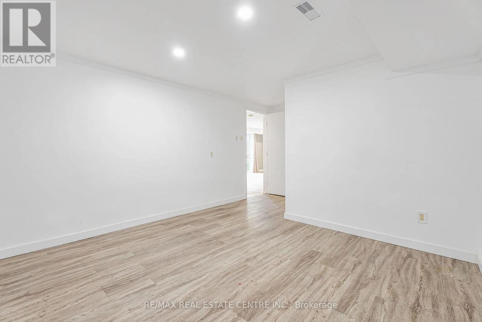 95 RIPPLEWOOD CRESCENT