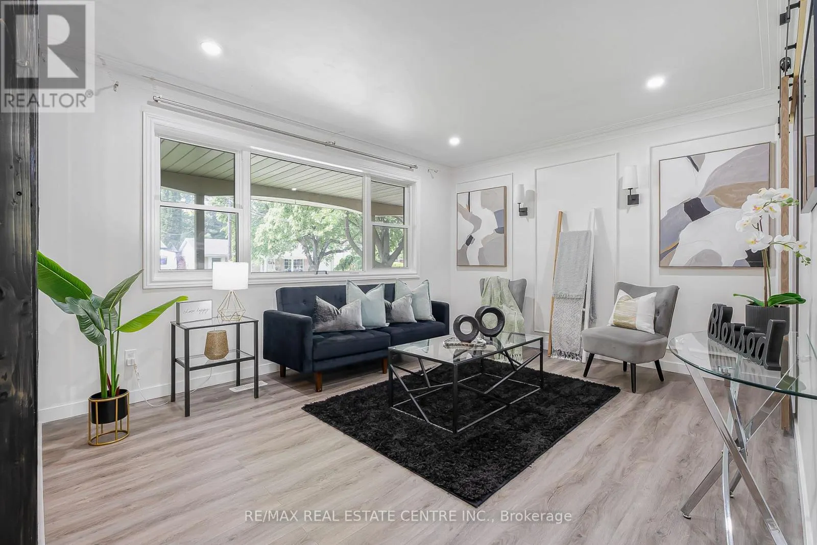 95 RIPPLEWOOD CRESCENT