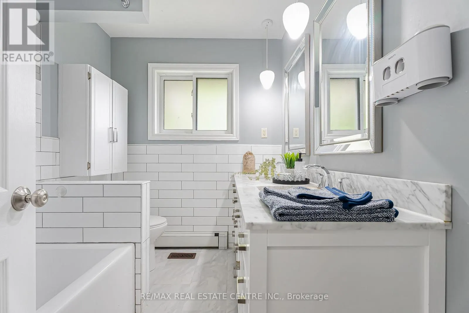 95 RIPPLEWOOD CRESCENT