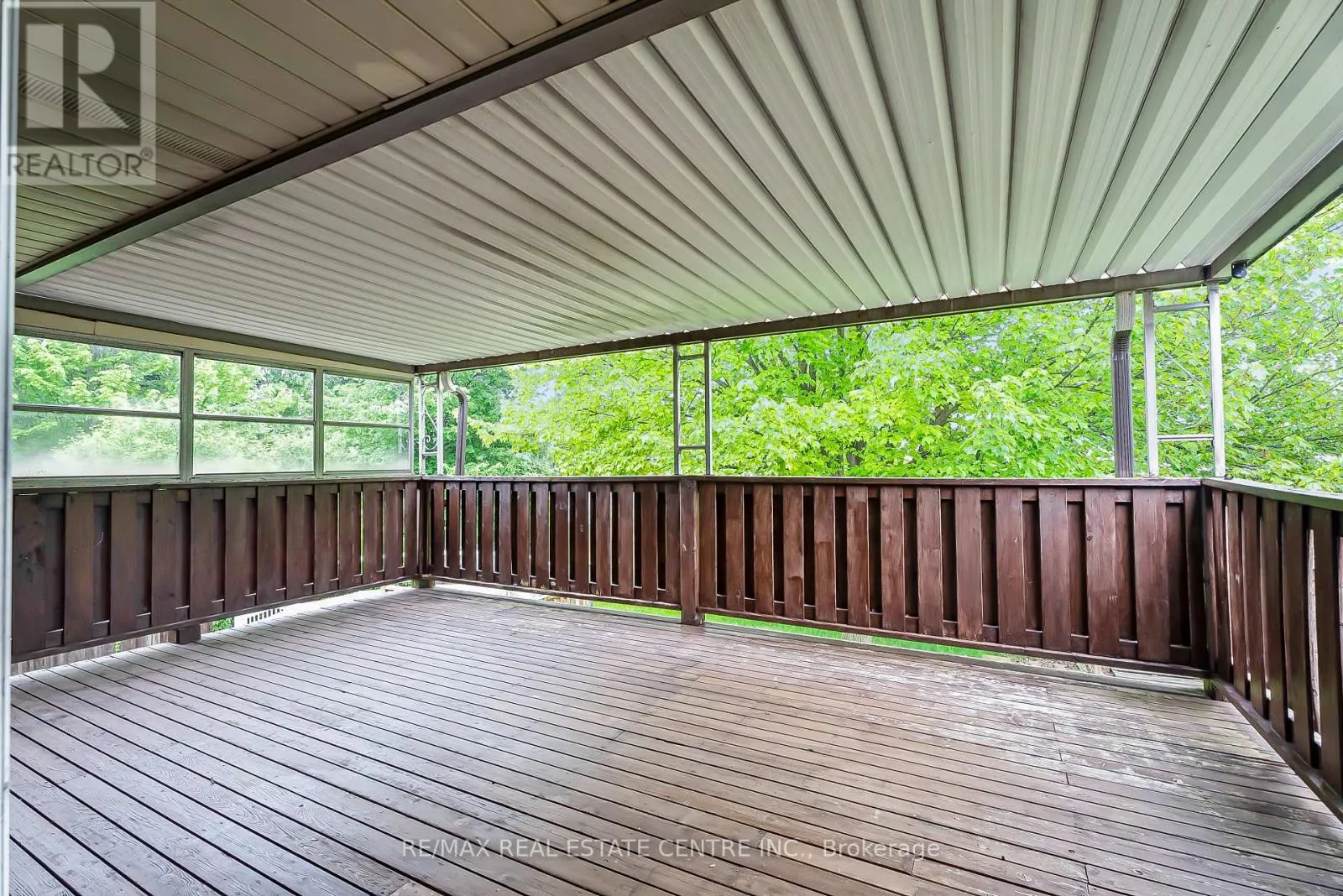 95 RIPPLEWOOD CRESCENT