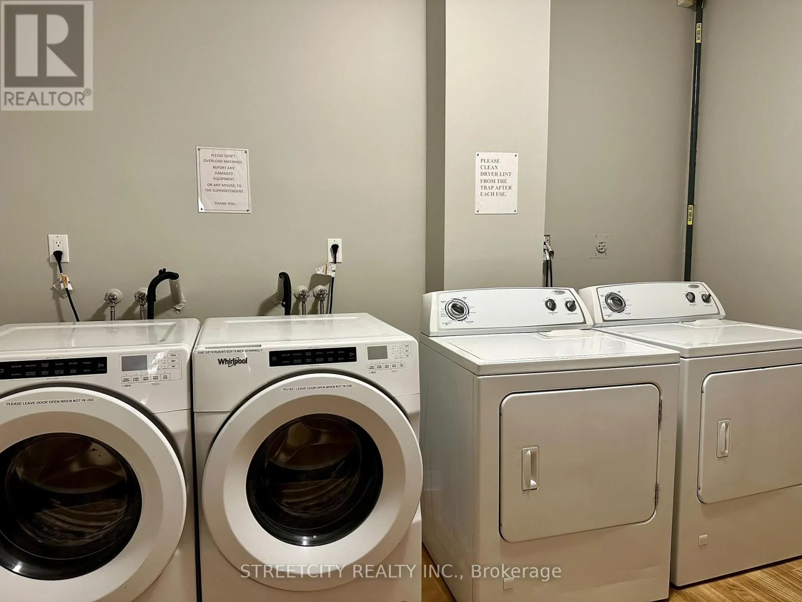 320 - 1 JACKSWAY CRESCENT N, #320