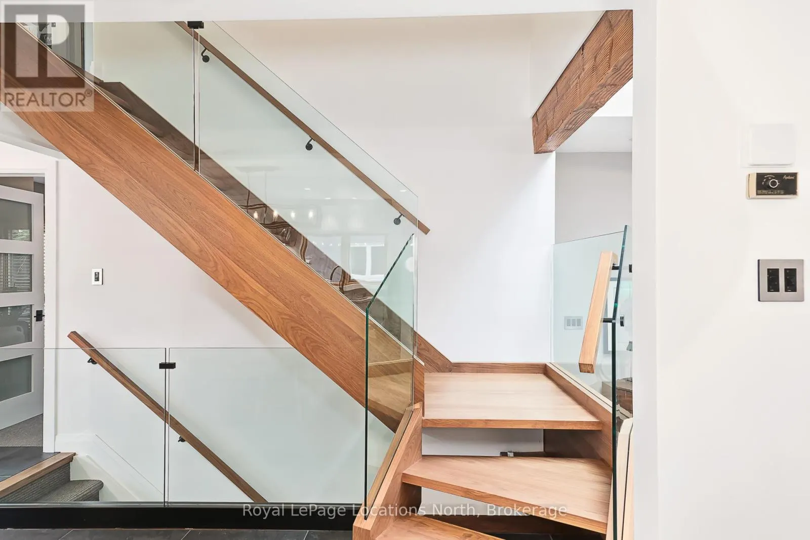 10 - 116 HIDDEN LAKE ROAD, #10