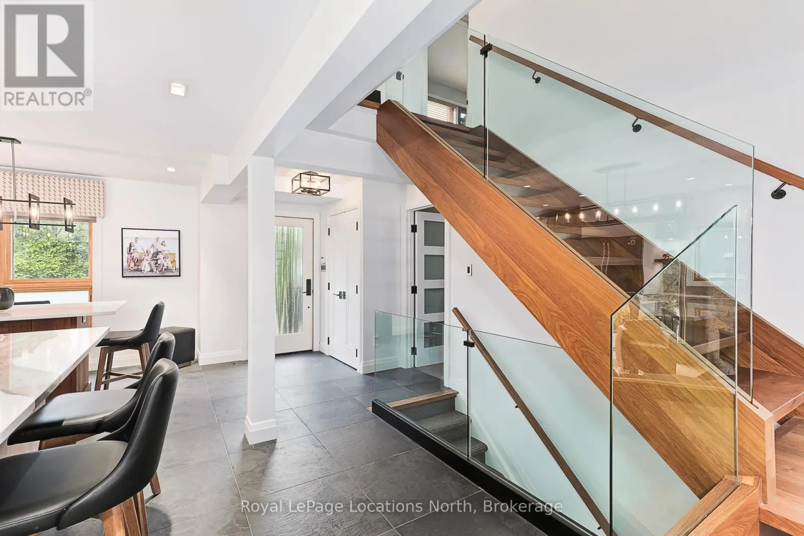 10 - 116 HIDDEN LAKE ROAD, #10