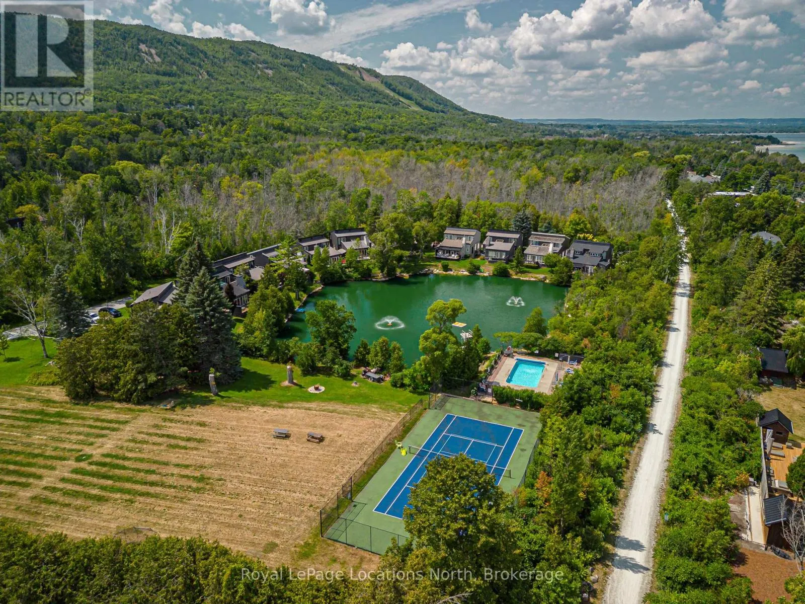 10 - 116 HIDDEN LAKE ROAD, #10