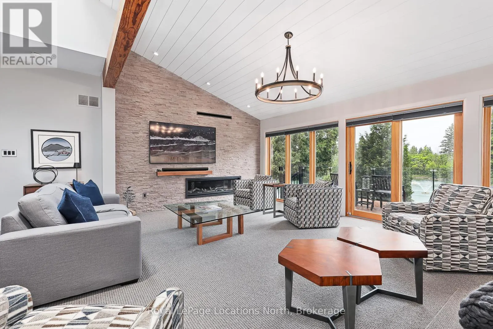 10 - 116 HIDDEN LAKE ROAD, #10