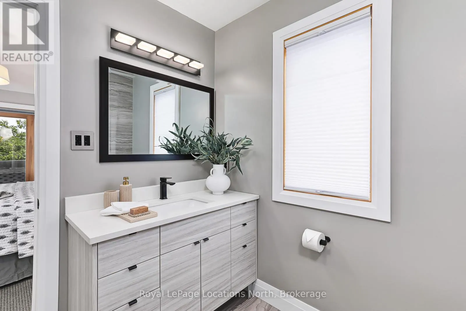 10 - 116 HIDDEN LAKE ROAD, #10