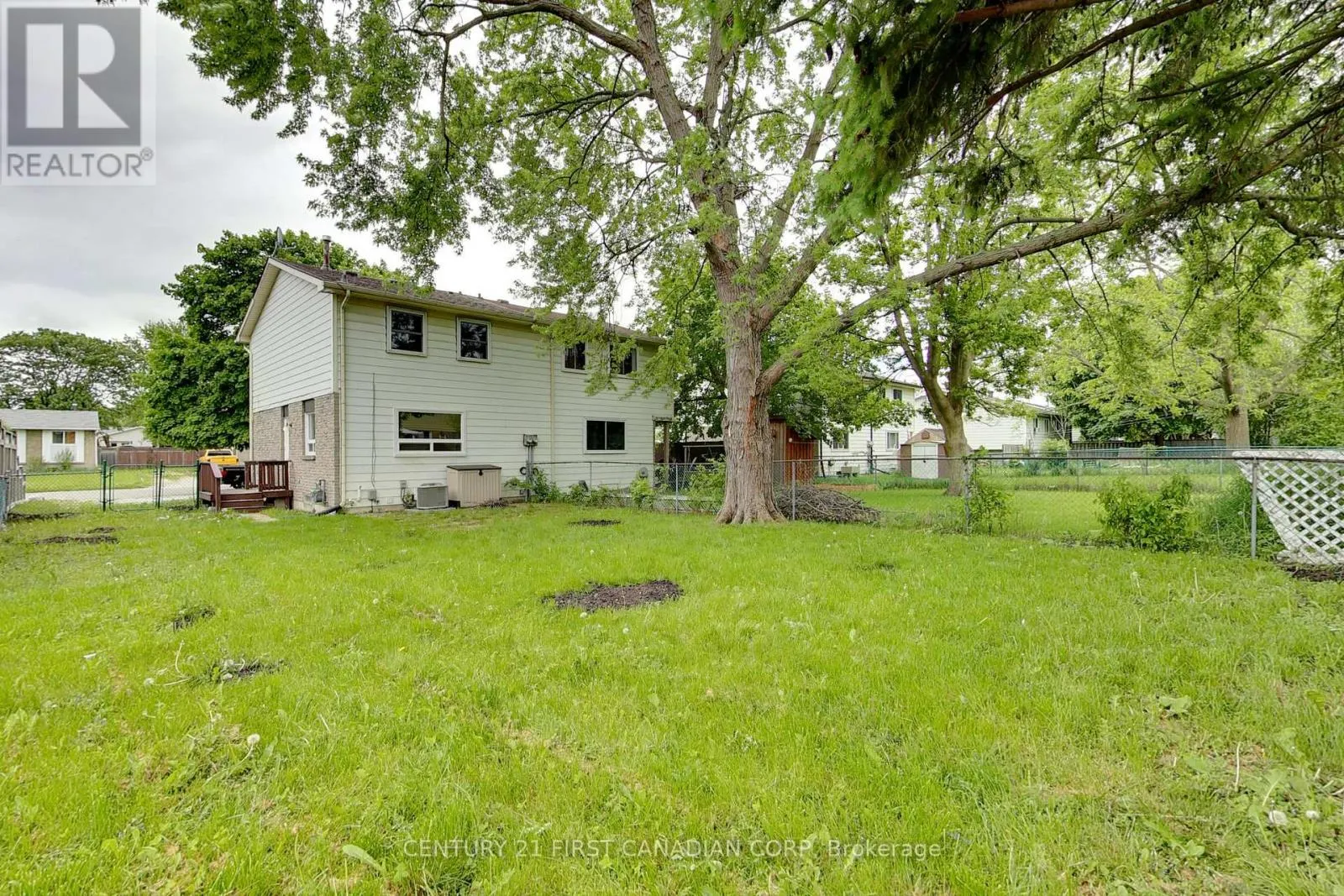 355 SOMERSET CRESCENT