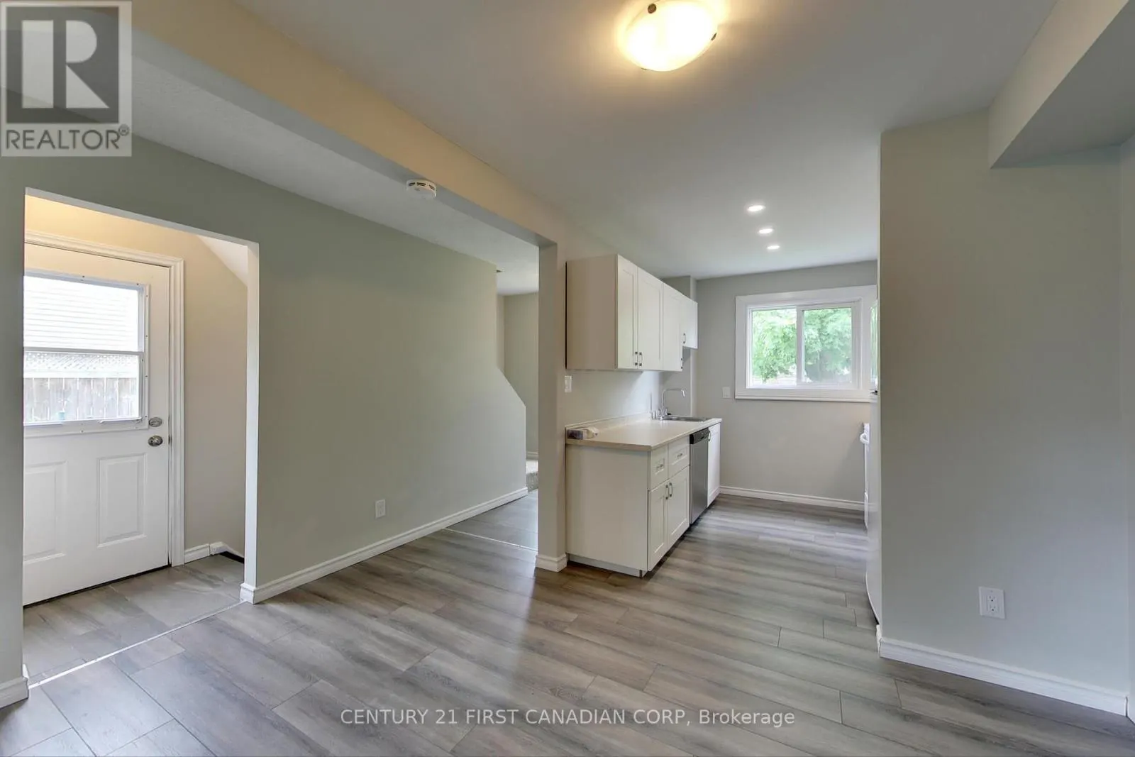 355 SOMERSET CRESCENT