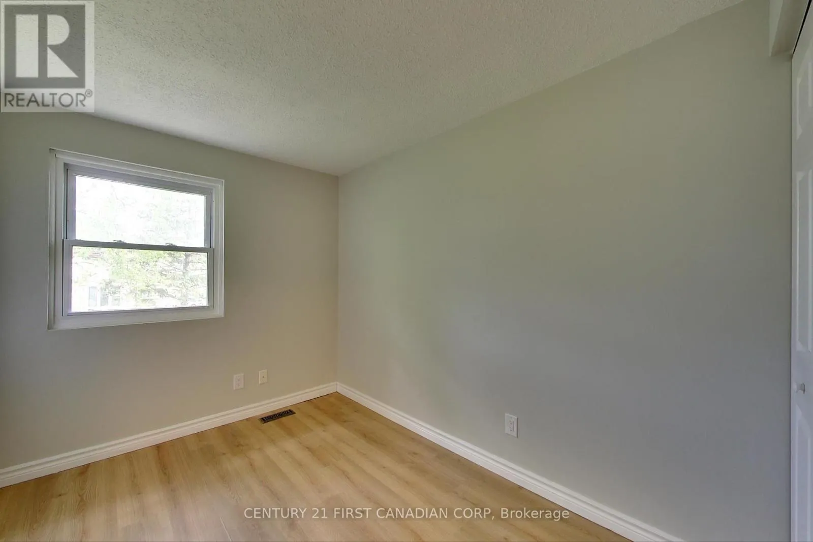 355 SOMERSET CRESCENT