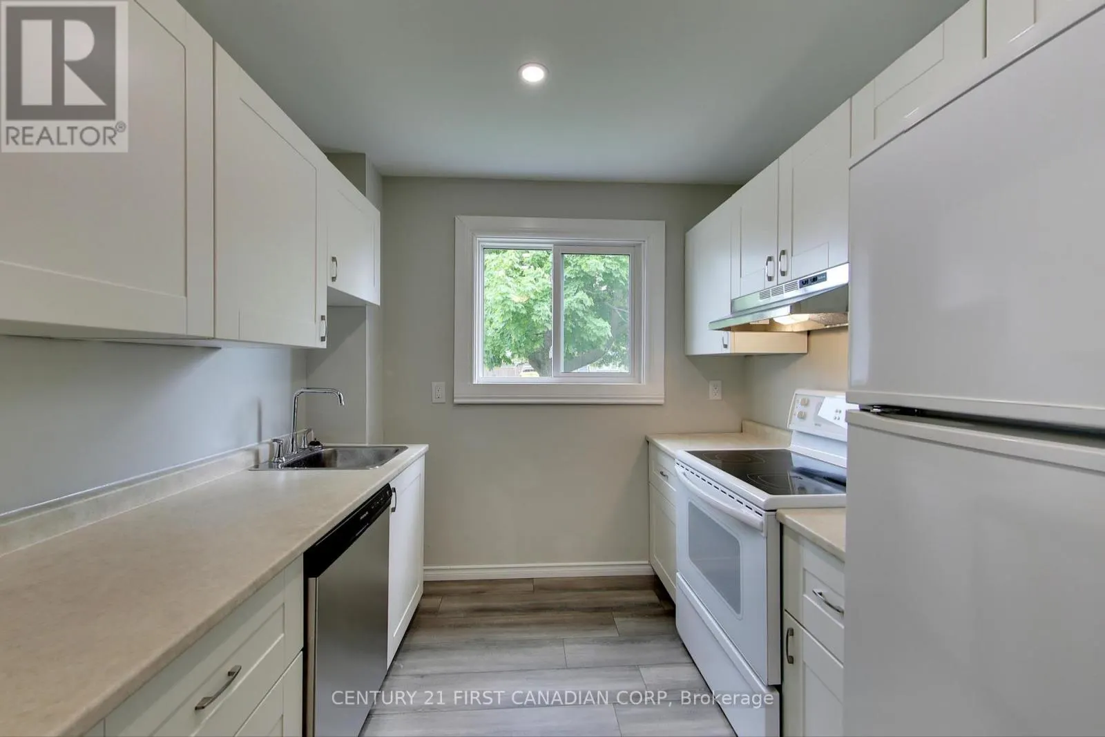 355 SOMERSET CRESCENT