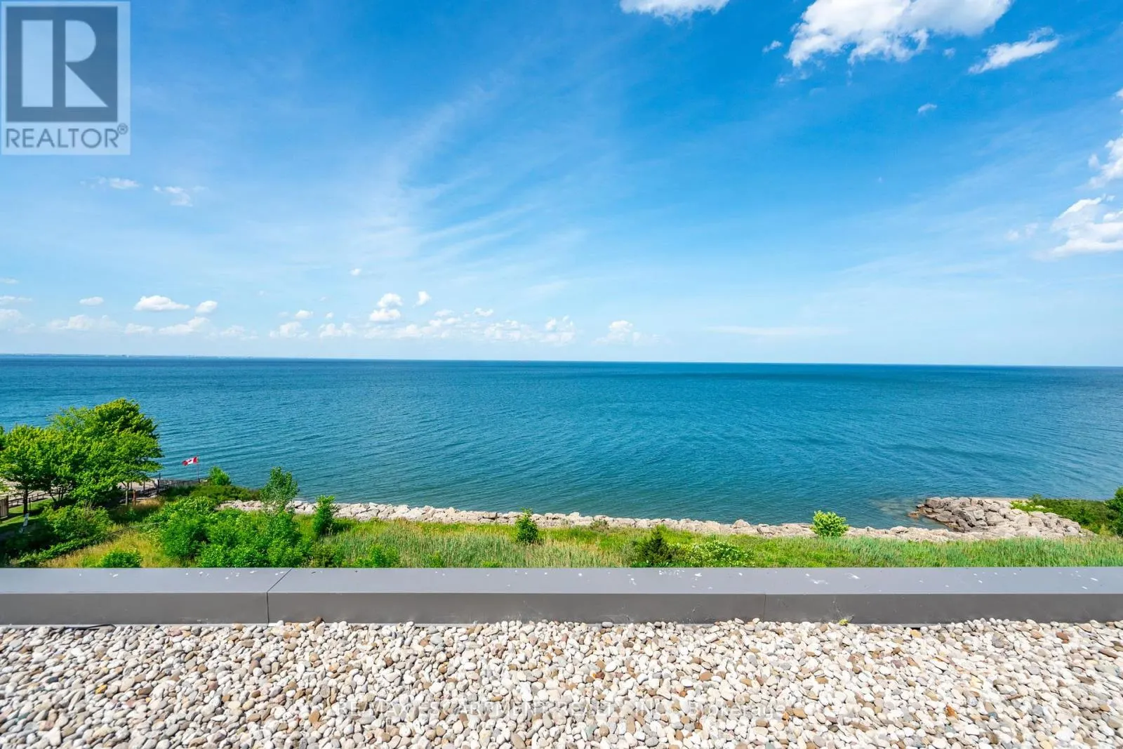 313 - 35 SOUTHSHORE CRESCENT