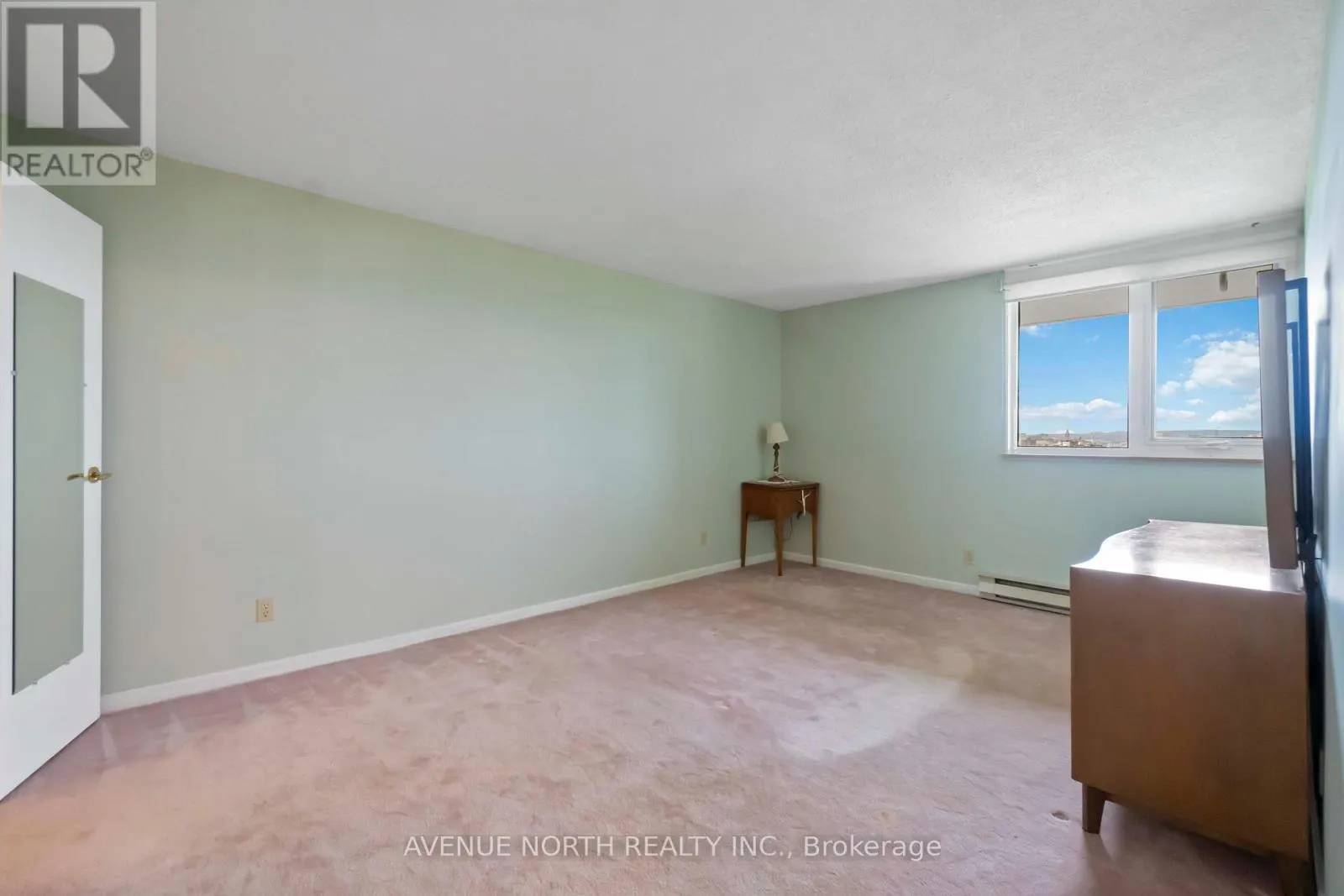 2401 - 1500 RIVERSIDE DRIVE