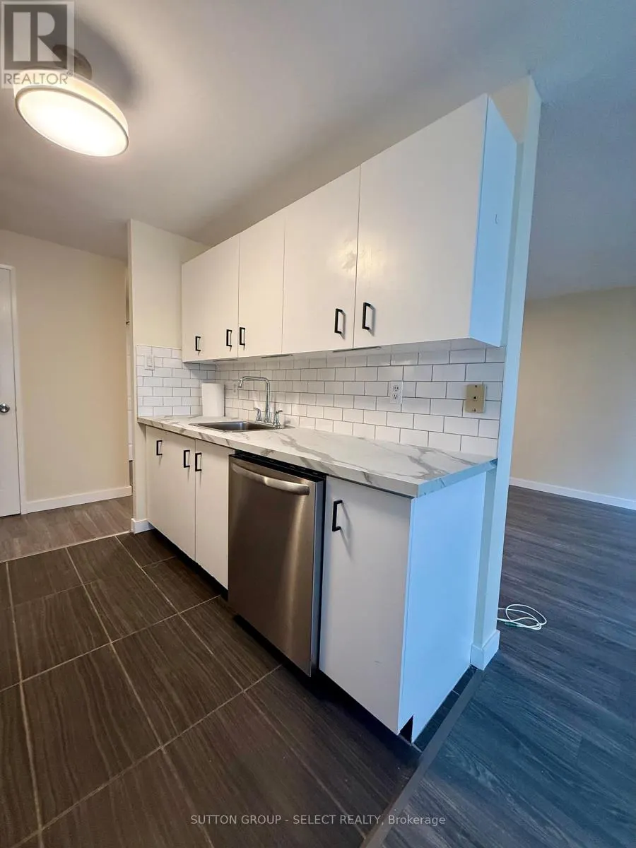 303 - 76 BASE LINE ROAD W, #303