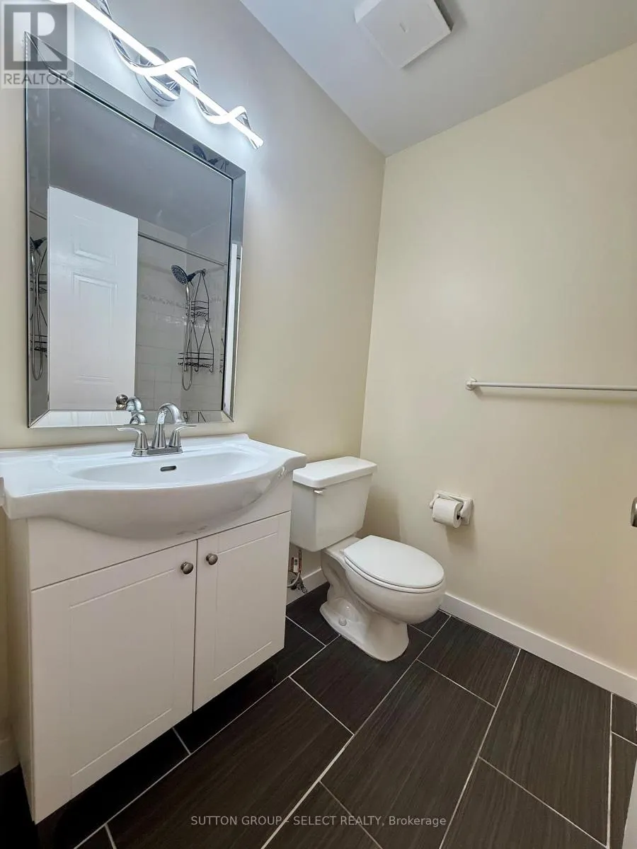 303 - 76 BASE LINE ROAD W, #303