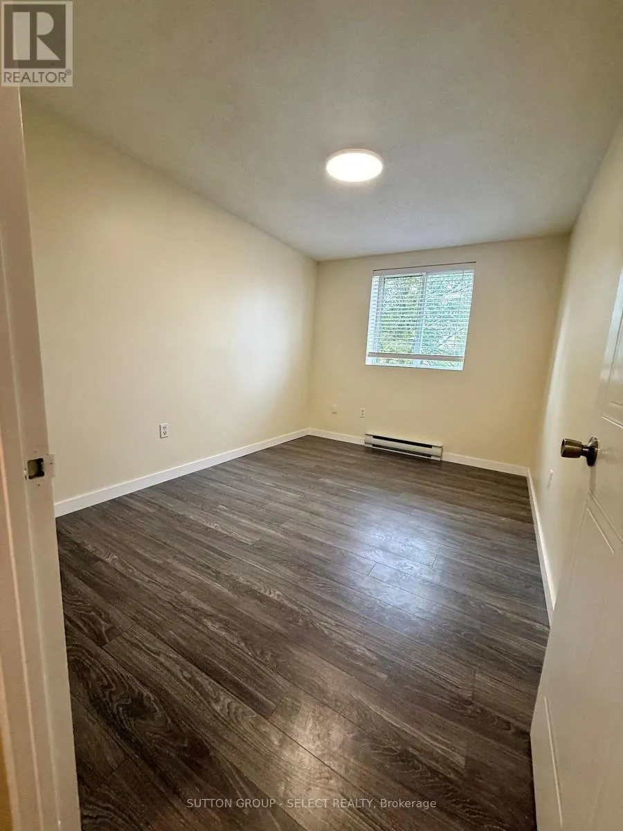 303 - 76 BASE LINE ROAD W, #303