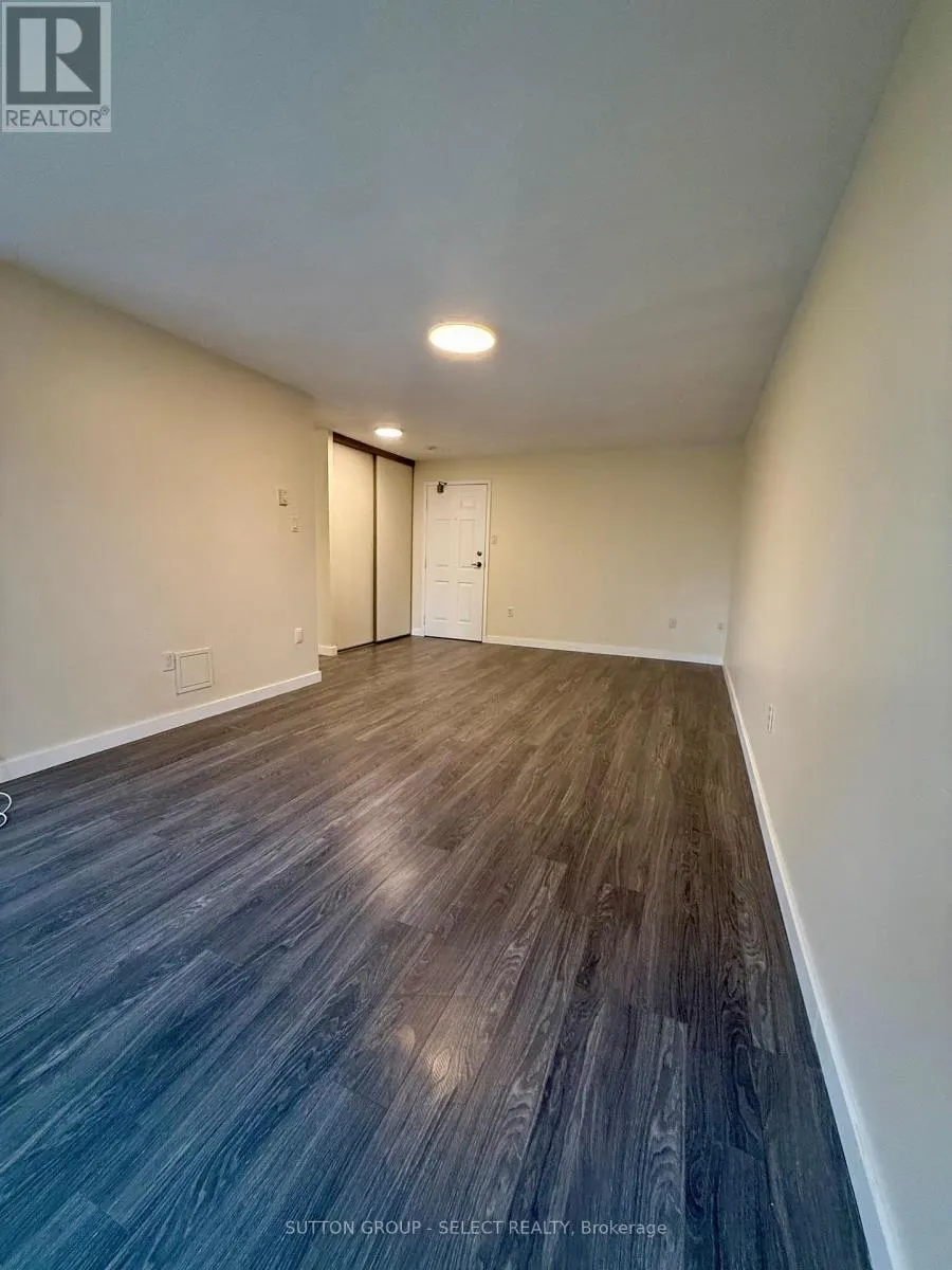 303 - 76 BASE LINE ROAD W, #303