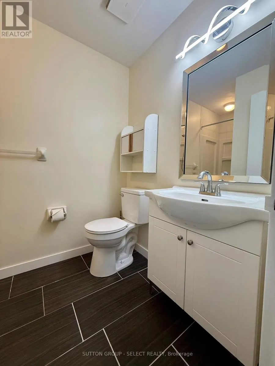 303 - 76 BASE LINE ROAD W, #303