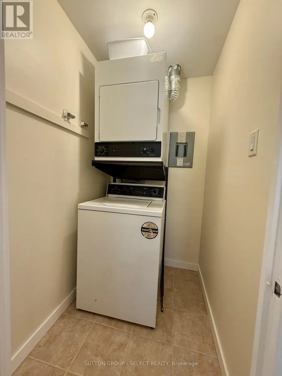 303 - 76 BASE LINE ROAD W, #303