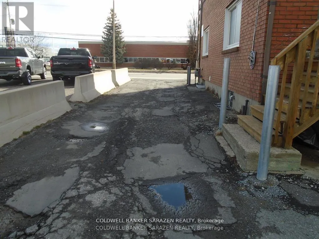 908-912 ST. LAURENT BOULEVARD N