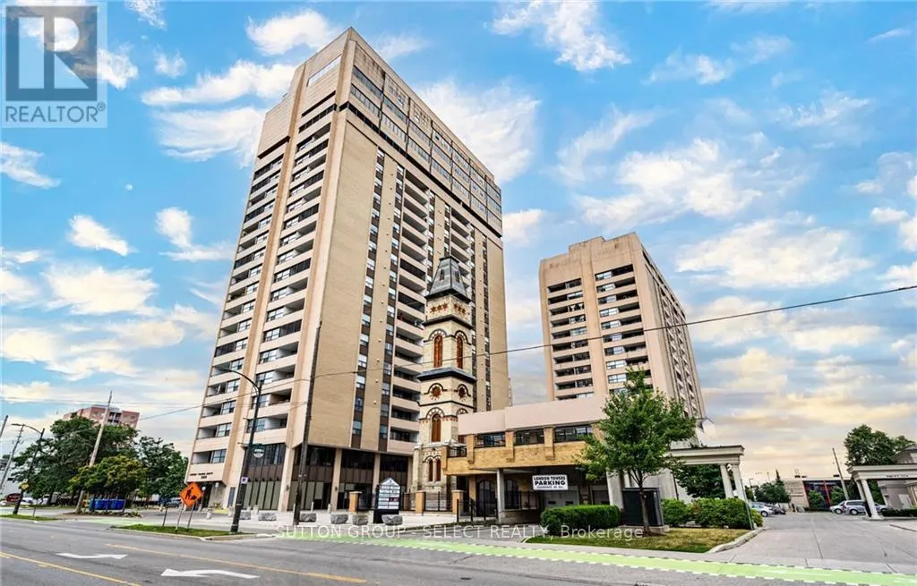 1102 - 389 DUNDAS STREET, #1102